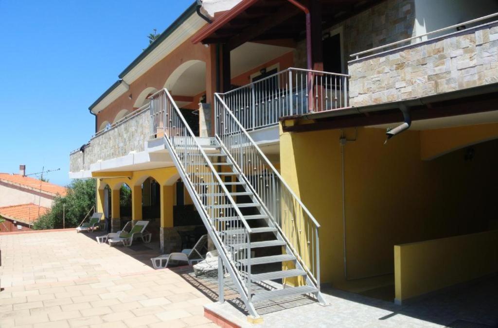 Gli Appartamenti Sul Mare Valledoria  Extérieur photo